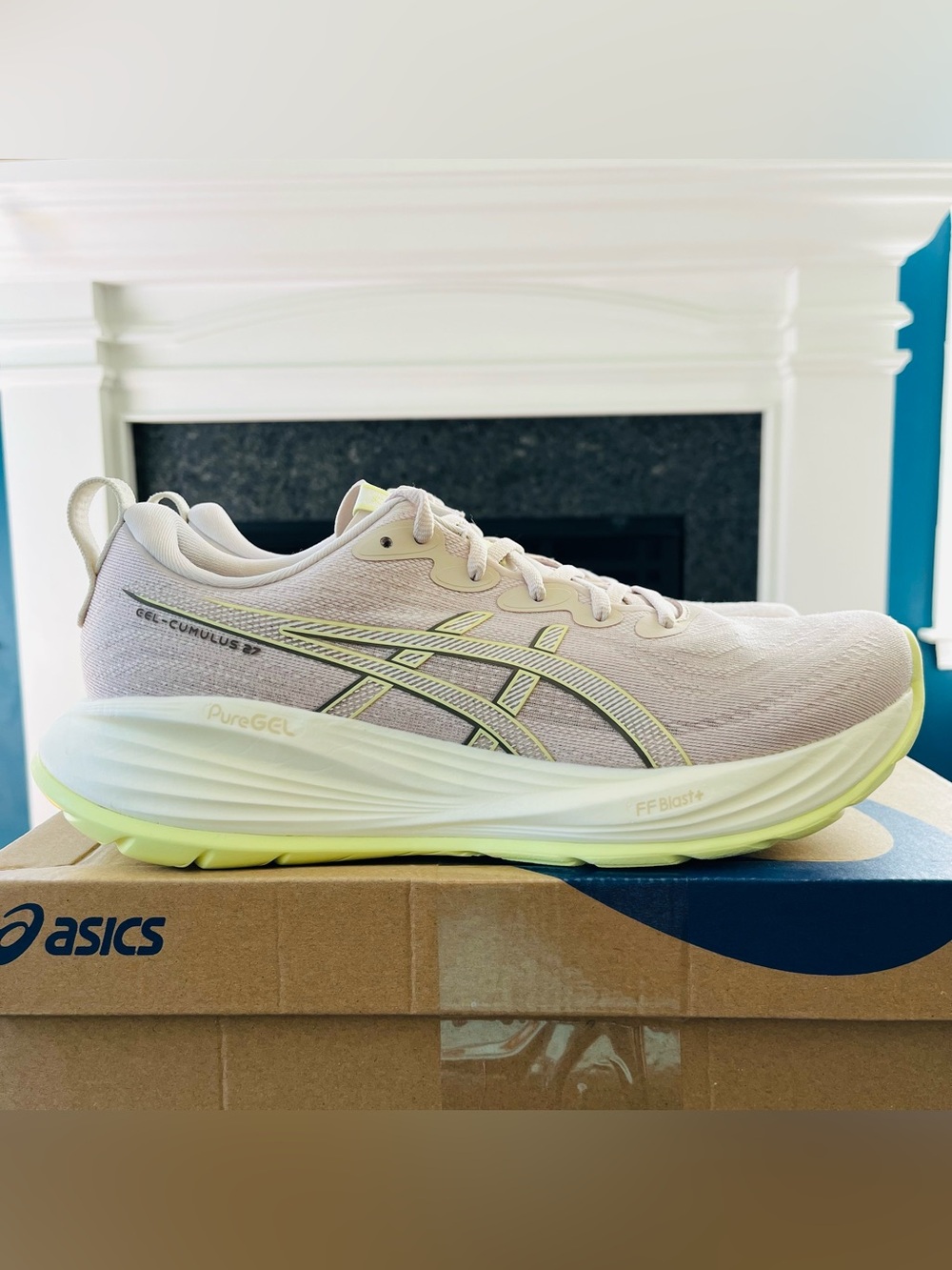 Sz 10.5 Asics Gel Cumulus 27 Running Shoes BEIGE/YELLOW 1012B772-250 Women's NEW